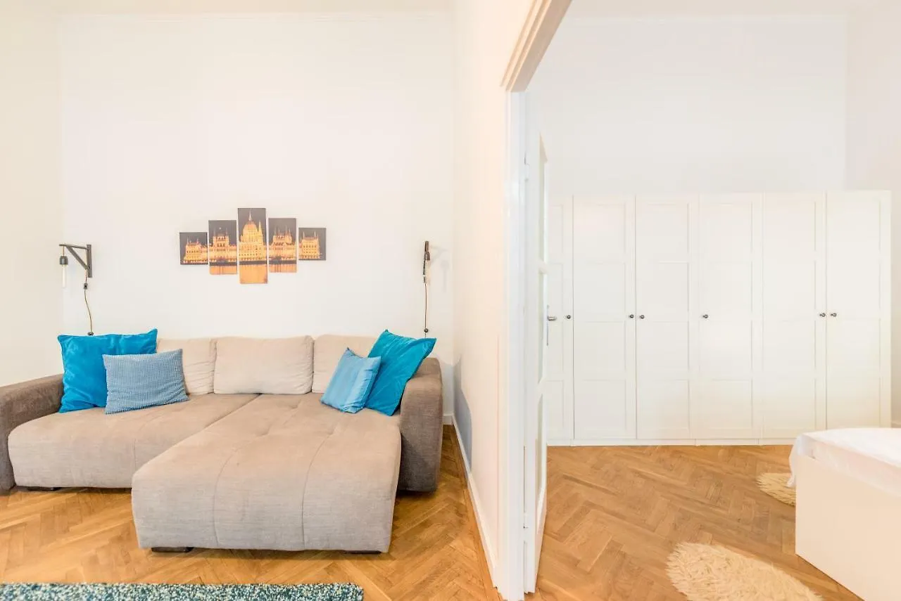 Oasis Apartments - Liberty Square Budapest