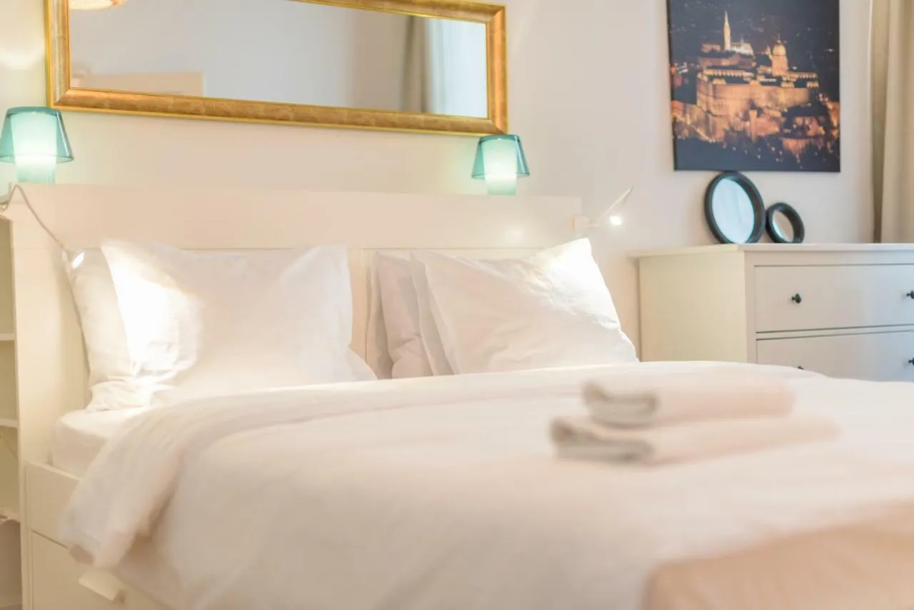 Oasis Apartments - Liberty Square Βουδαπέστη 0*,